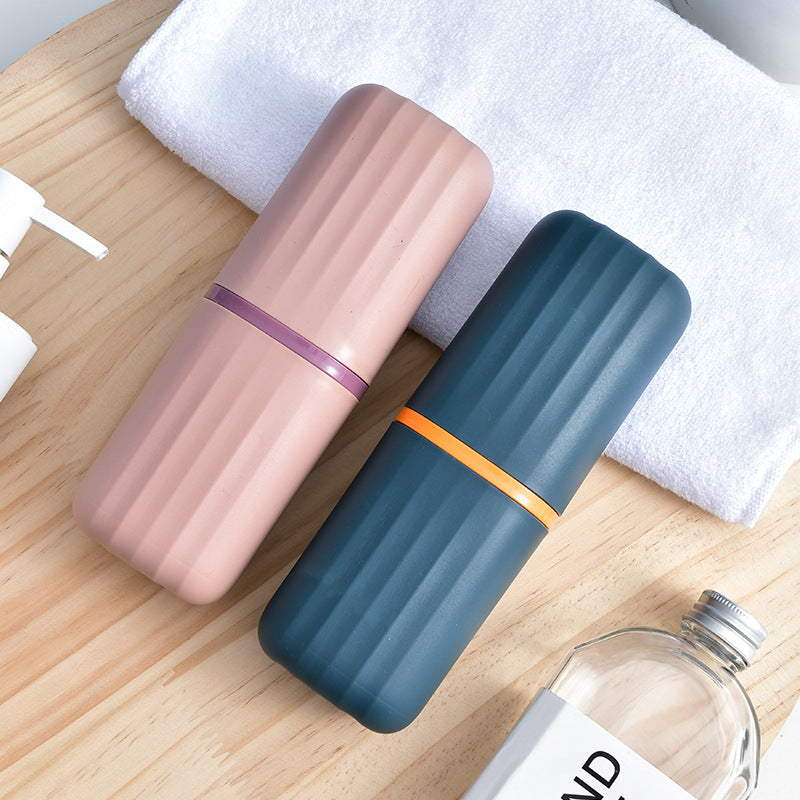 ¡Organización y comodidad en tus viajes con el Estuche Portátil para Cepillos 3 en 1! ✈️